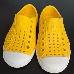 Native Kids Jefferson Child Bright Yellow Sneakers size 6 18months- 2.5 years